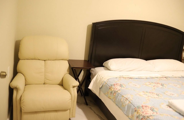 Small efficiency hypoluxo