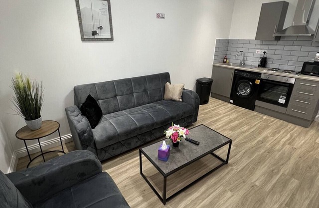 Smart TV | W/M | With Sofa Bed | Free Parking