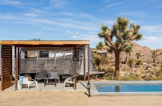 Smoketree by AvantStay | An Oasis w/ Two Kitchens, Pool, Hot Tub & Air Streamer!