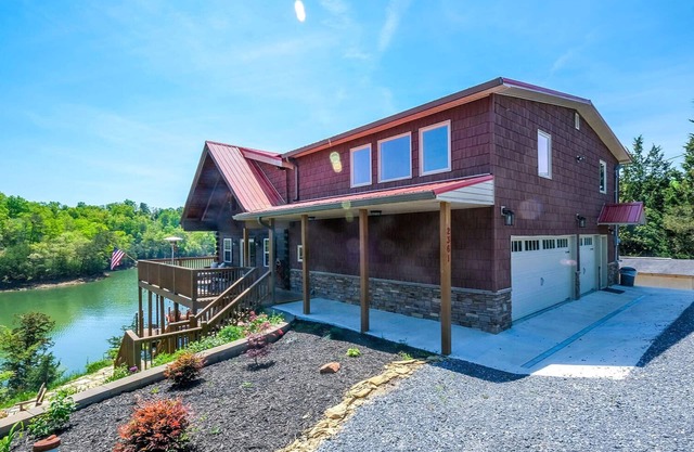 Smoky Mountain Lake Retreat - Dip in Douglas Lake, Roast Marshmallows & Play Games