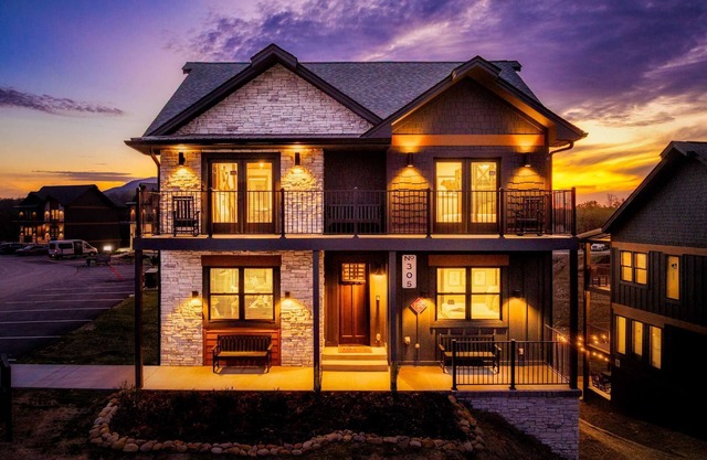 Smoky Mtn 5BR Cabin | Private Pool, Theater, Game Room | Family-Friendly