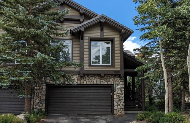 Snowcreek Mammoth Mountain & Golf Course View Home. Family & Pet-Friendly!