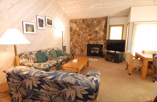 Snowcreek Resort Vacation Rental #252