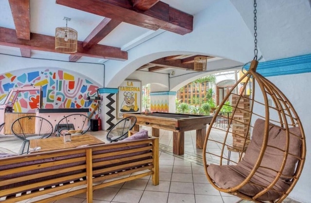 Socialtel Granada Family Room