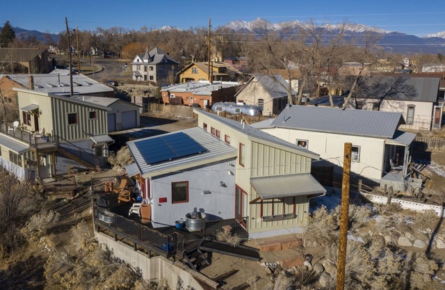 Solar Home in Downtown Salida, 2 blocks to Arkansas River on Monarch Spur Trail!