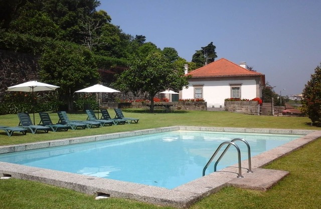 solar magnificent eighteenth century with 9 suites and all modern facilities