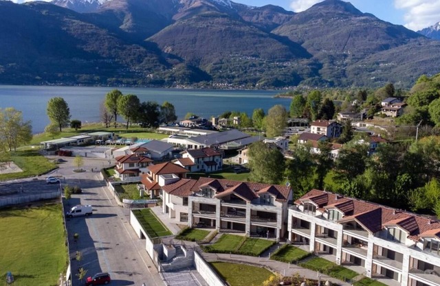 Sole & Luna @ Lago Dorato, Luxury, Infinity Pool, Lake & Mountain Views.