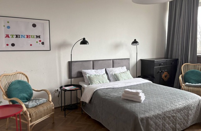 Solec by the River Apartment