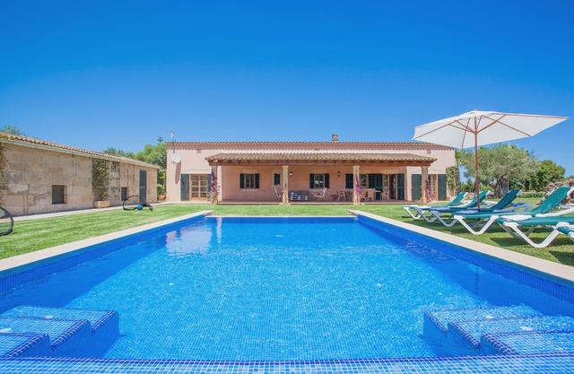 Son Parera - Four Bedroom Villa, Sleeps 8