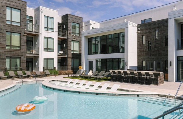 Sonder at Village 21 | Spacious One-Bedroom Apartment w/Study