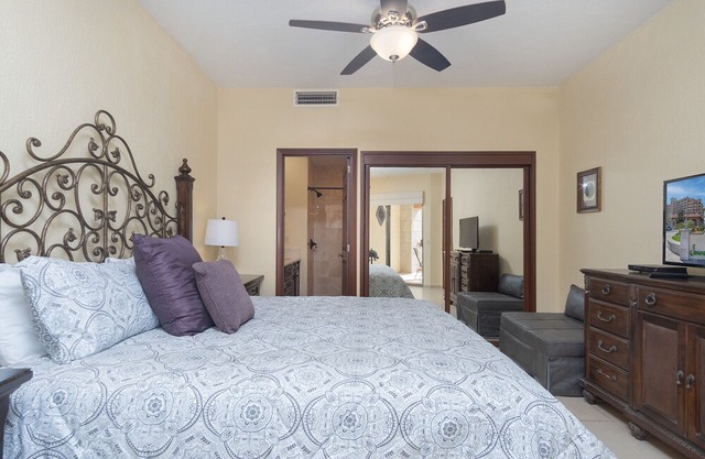 Sonoran Sun SW 702 Incredible 2 BR Ocean View Condo