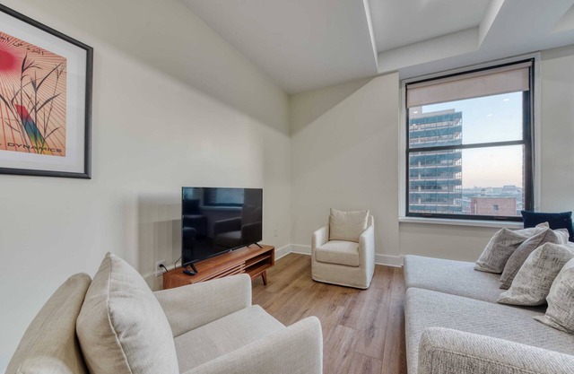 Sosuite | Light-filled Independence Park 2-bedrooms