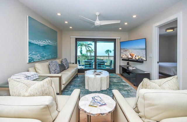 South Seas Beach Cottage 1408: Remodeled 2BR/2BA, Screened Lanai, Heated Pool.