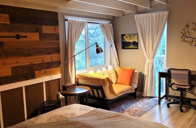 South Seattle Super Suite Retreat