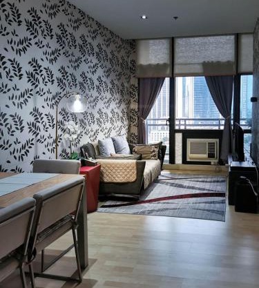 Spacious 1BR APT near Nightlife and Business Center in Makati