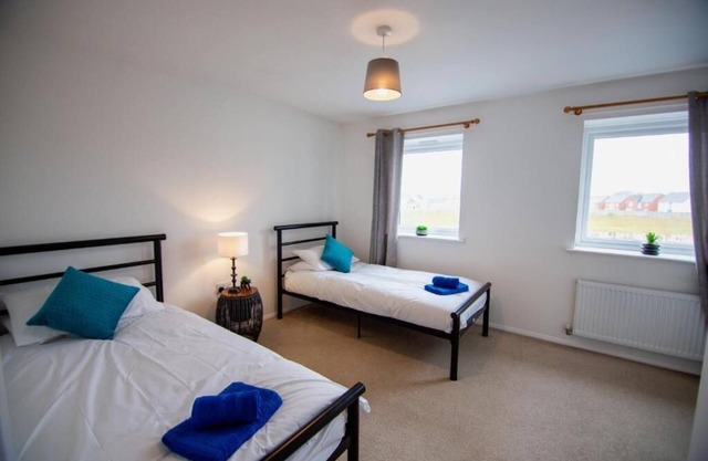 Spacious 2 bed family house with garden situated between Salisbury and Amesbury.