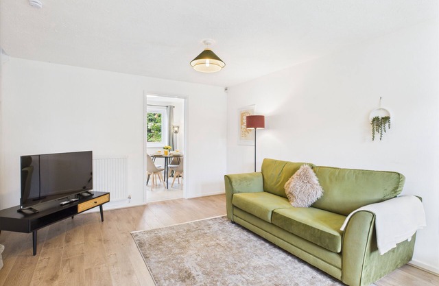 Spacious 3-Bed Home Near M6 & Wolverhampton City