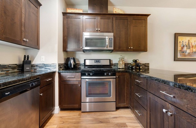 Spacious 3-bedroom townhouse in Happy Valley