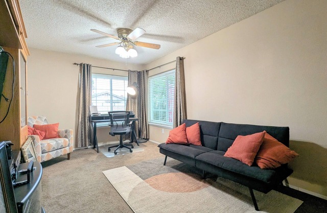 Spacious 3-BR House w/Modern Comfort, Pet Friendly, Space in Moreno Valley