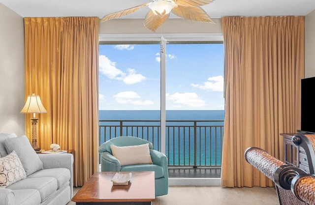 Spacious 3BR/3BA Splash Condo & Amazing Gulf Views — Free Beach Chairs Included!