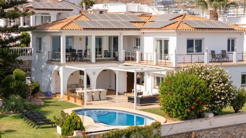 Spacious 3BR Villa with Pool and Sea Views - Hosted by Lapponia Properties