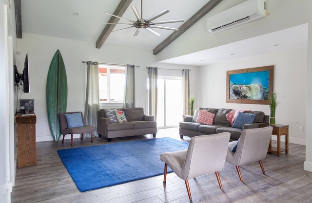 Spacious 4 BDRM Laie Home -Walk to Hukilau Beach, A/C, 30 Day