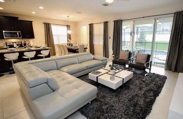 Spacious 4 Bed 3.5 Bath House - Perfect Vacation home for a perfect getaway