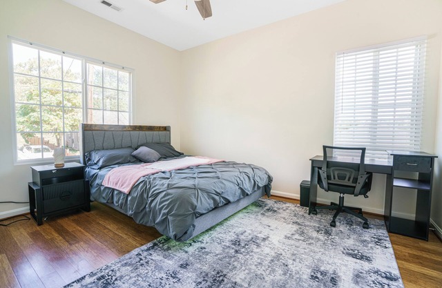 Spacious 4-Bedroom house in Prime Location – Perfect for Groups & Families