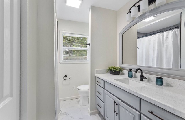 Spacious 4-bedroom house in Prime Location!