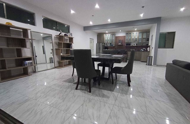 Spacious 4-bedroom house with 2 pools, AC in enchanting Cancún