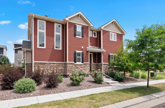 Spacious 4BR Exec Home - Near DIA & Medical Center