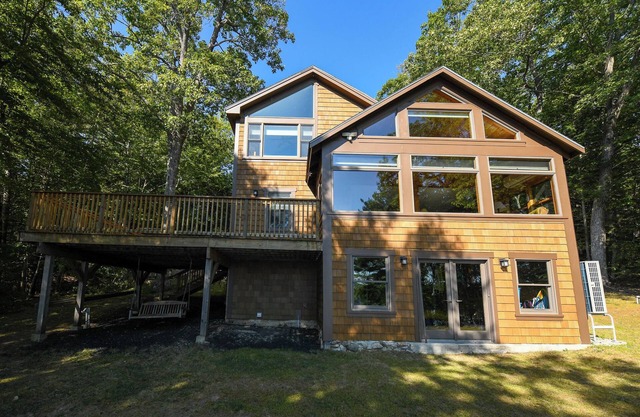Spacious 5-Bedroom Long Lake Home – Peaceful Retreat for Families of 8