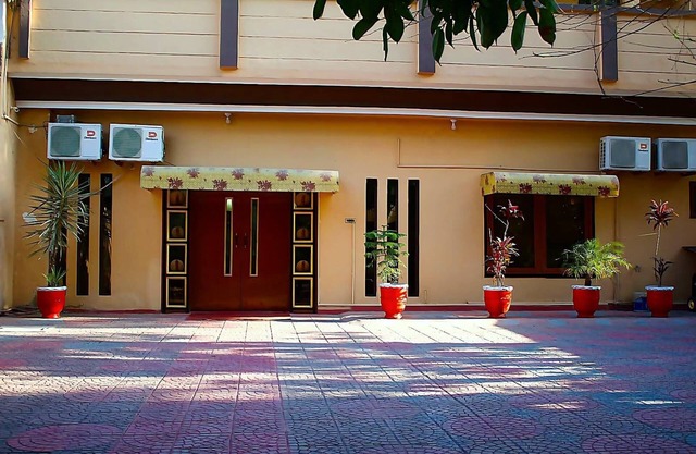 Spacious 9-bedroom building with WiFi, AC in delightful Islamabad