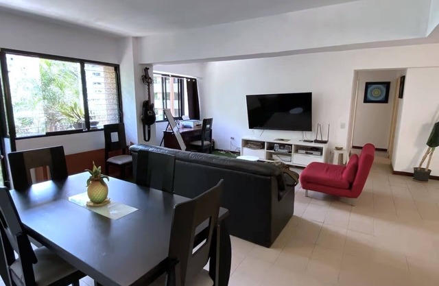 Spacious and comfortable 3-bedroom quiet apartment in La Tahona, Caracas.