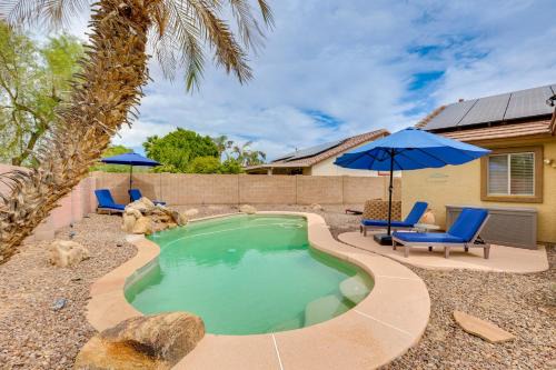 Spacious and Fenced Yard Relaxing Home in Surprise