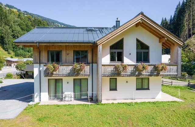 Spacious chalet with sauna