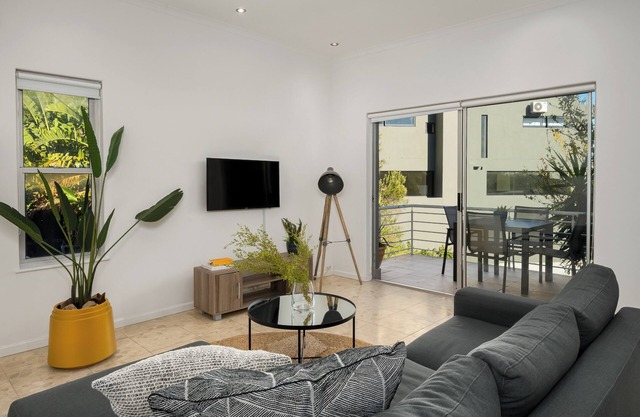 Spacious Bantry Bay Gem l Ocean Views