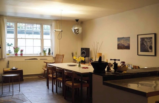 Spacious bedroom in characterful period flat ensuite bathroom