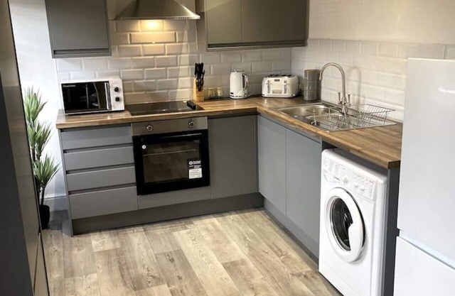 Spacious Central Apartment