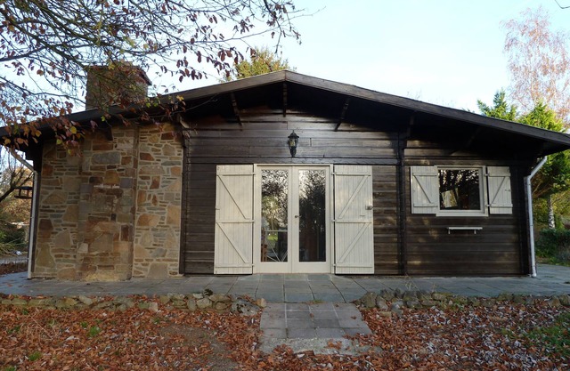 spacious chalet in a peaceful and rural setting between Couvin and Givet (Fr)