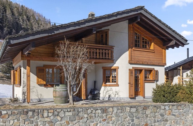 Spacious chalet in Val Ferret