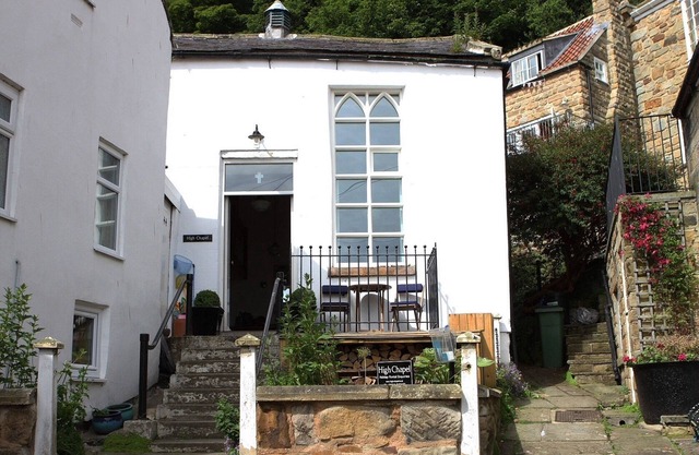 Spacious Chapel Conversion With Sea Views In A Traffic Free Environment