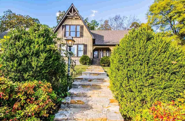 Spacious CountryView Villa near WKU and downtown