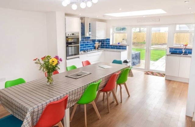 Spacious detached house with private hot tub