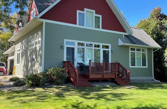 Spacious, family-friendly home on beautiful North Long Lake! Enjoy Lake Daze!