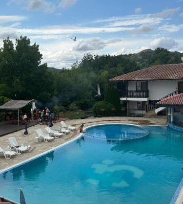 Spacious Family Fully Furnished 2 Rooms Apartment in Kavarna Apart Hotel