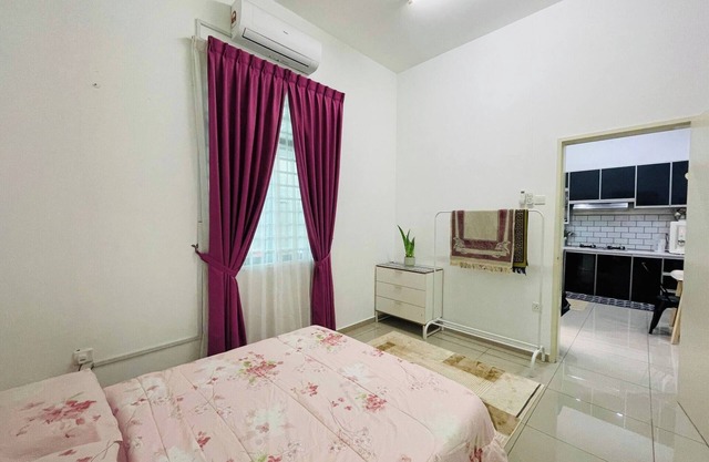 Spacious Family Homestay in Durian Tunggal with Private Pool