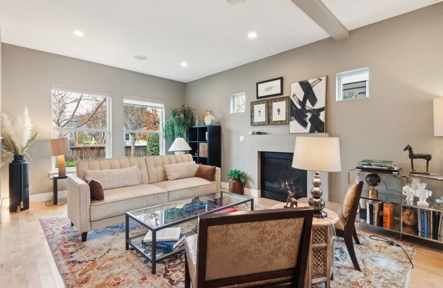 Spacious Family Retreat Media Room & Patio