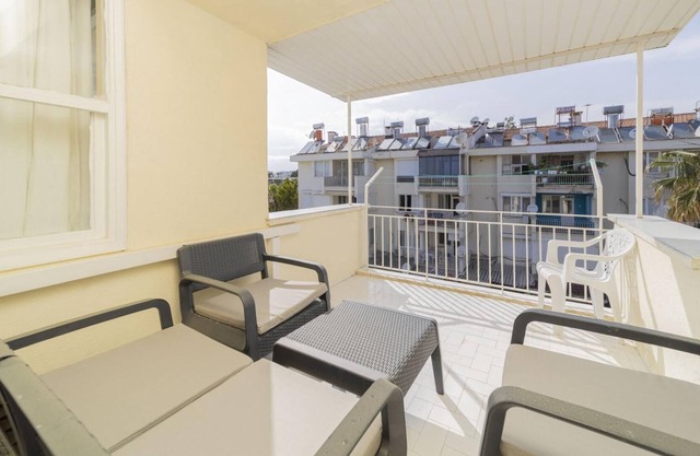 Spacious Flat Near Lara Beach in Antalya Muratpasa