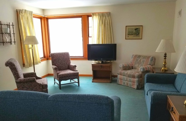 Spacious four bedroom house near Egg Harbor beach.